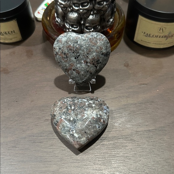 Yooperlite Heart (One) - Picture 1 of 2